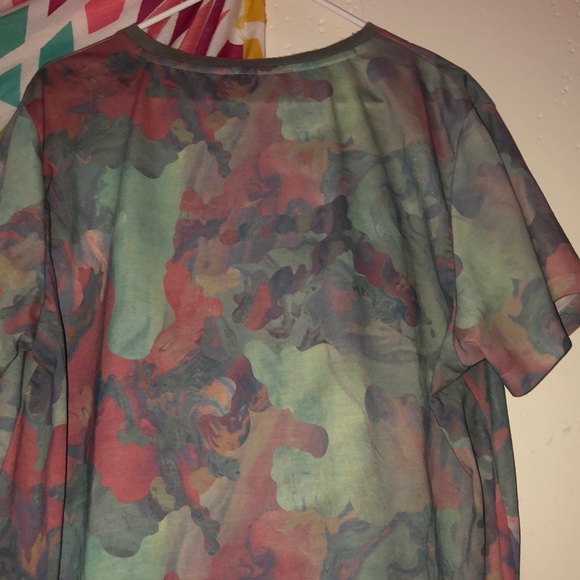 Adidas shirt - Picture 3 of 3